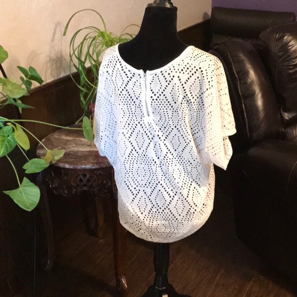 Top - Picture 3 of 4